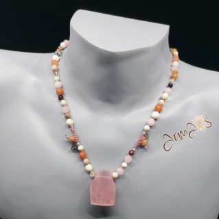 Edelstein Anhänger Rosé, handgeknüpft, in Kombination mit Collier Rosé